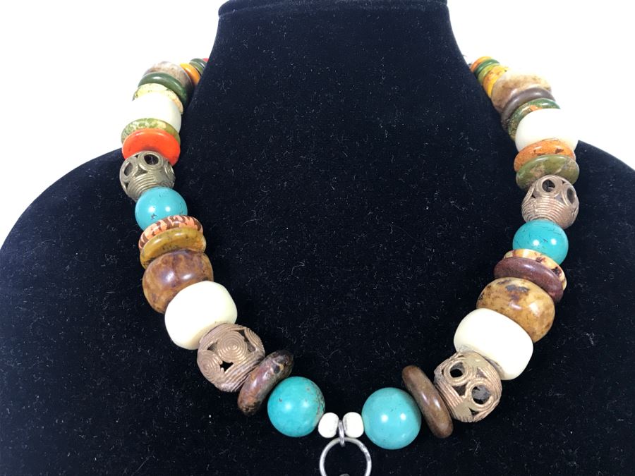 Multi Stone Chunky Necklace With Silver Tone Turtle Pendant [Photo 2]