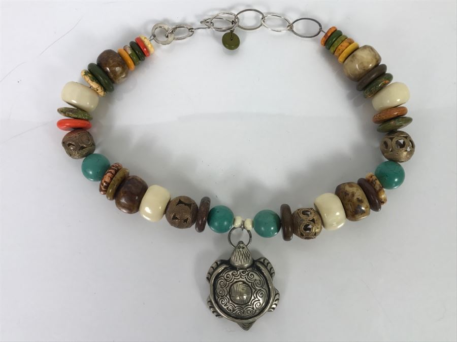 Multi Stone Chunky Necklace With Silver Tone Turtle Pendant [Photo 4]