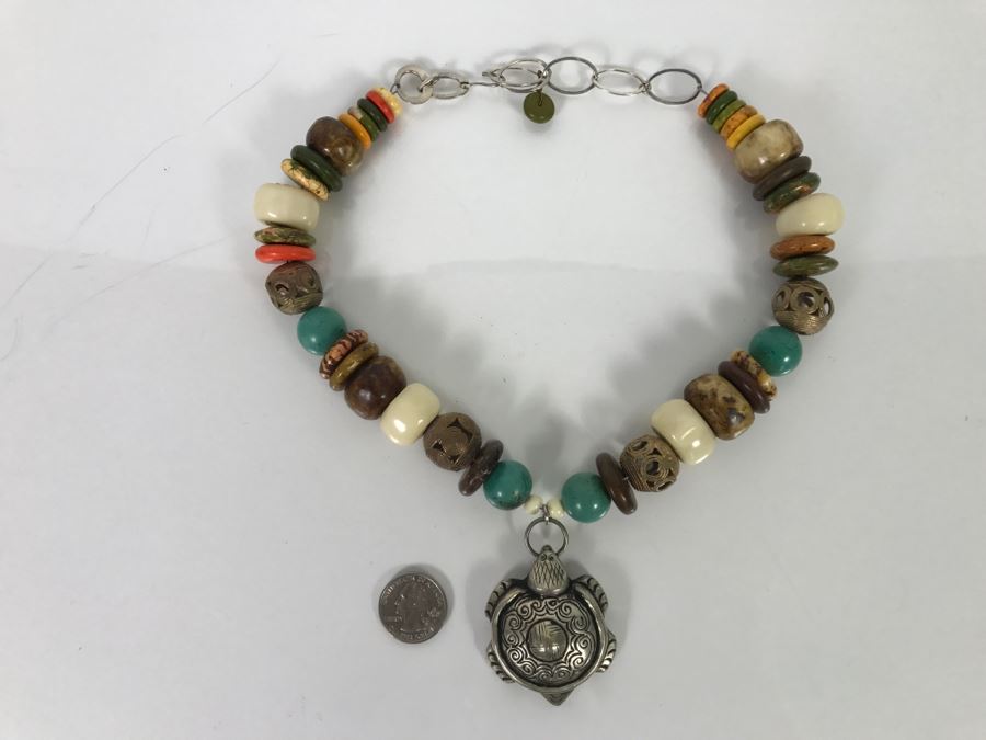 Multi Stone Chunky Necklace With Silver Tone Turtle Pendant [Photo 14]