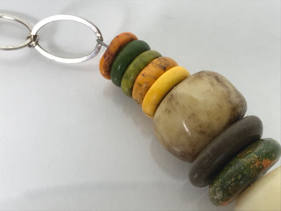 Multi Stone Chunky Necklace With Silver Tone Turtle Pendant [Photo 10]