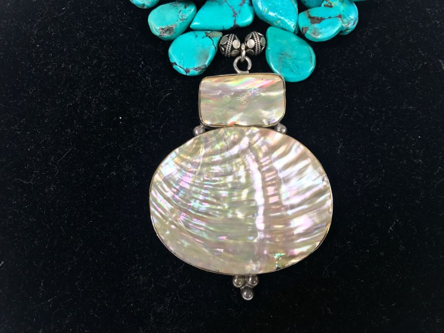 Chunky Turquoise Necklace With Shell Pendant 127g [Photo 3]