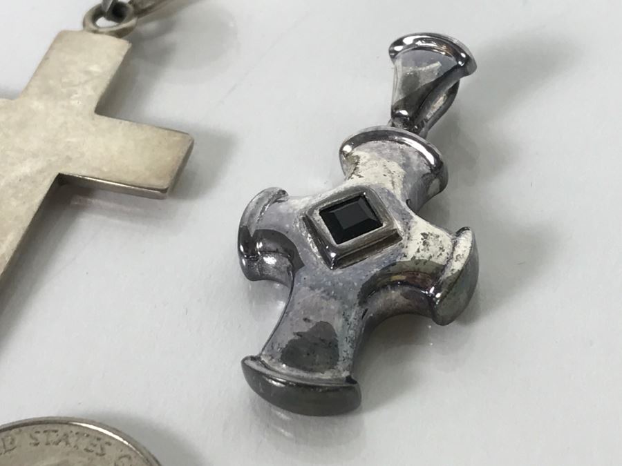 Pair Of Sterling Silver Cross Pendants 18.7g [Photo 5]