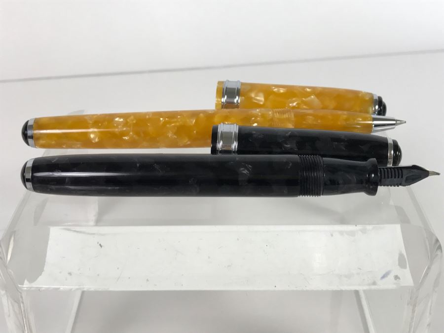 Pair Of LEVENGER Fountain Pens [Photo 9]