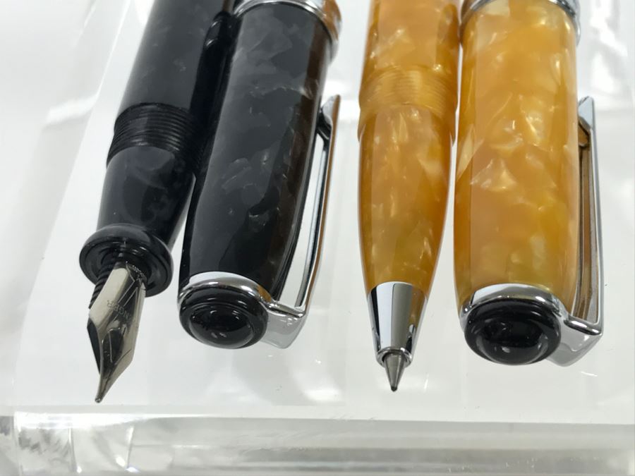 Pair Of LEVENGER Fountain Pens [Photo 7]