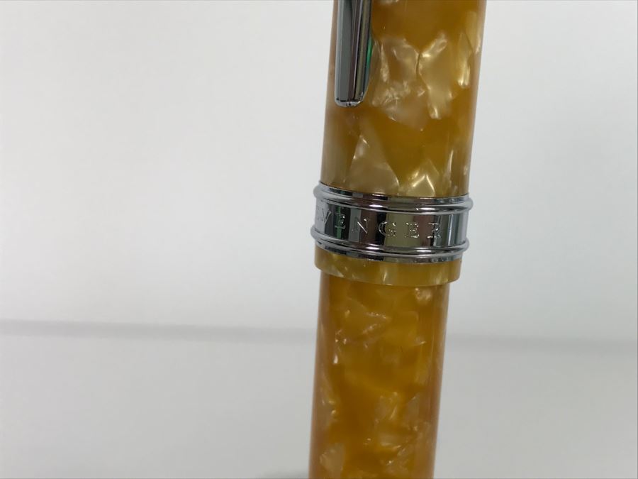 Pair Of LEVENGER Fountain Pens [Photo 6]