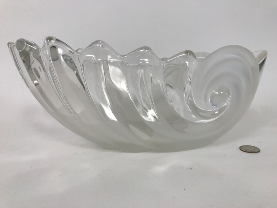Large Crystal Glass Seashell Bowl [Photo 1]