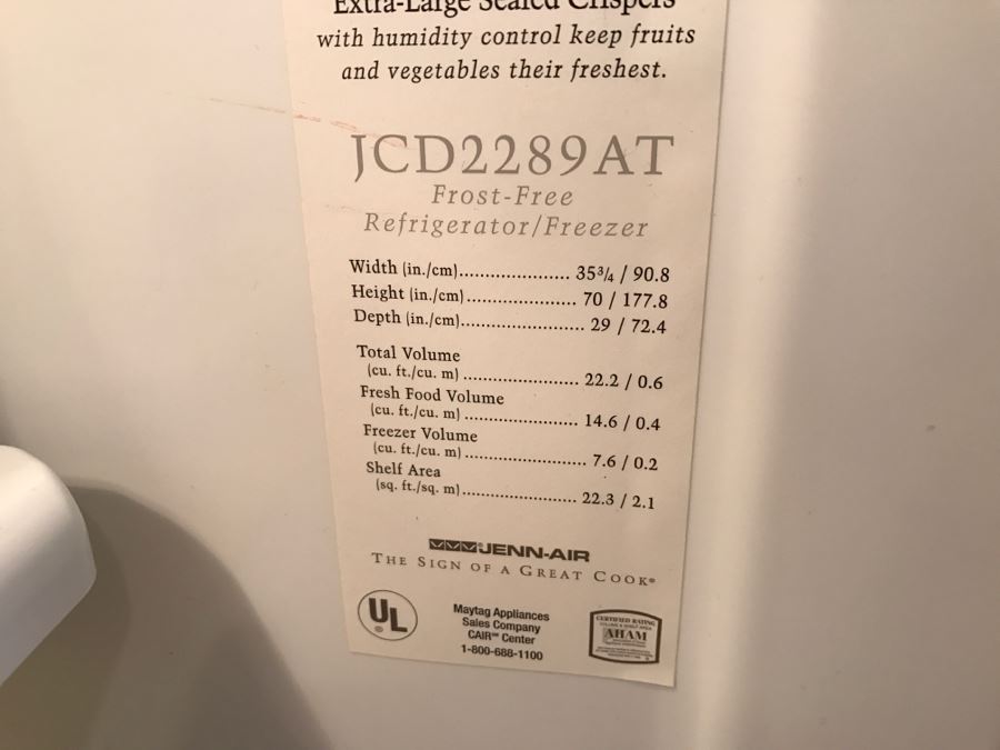 White JENN-AIR Refrigerator With Wood Paneling Model No JCD2289AT 22.2 Cu Ft [Photo 15]