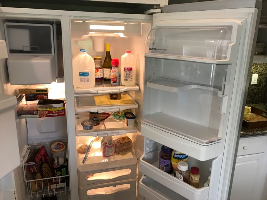 White JENN-AIR Refrigerator With Wood Paneling Model No JCD2289AT 22.2 Cu Ft [Photo 10]