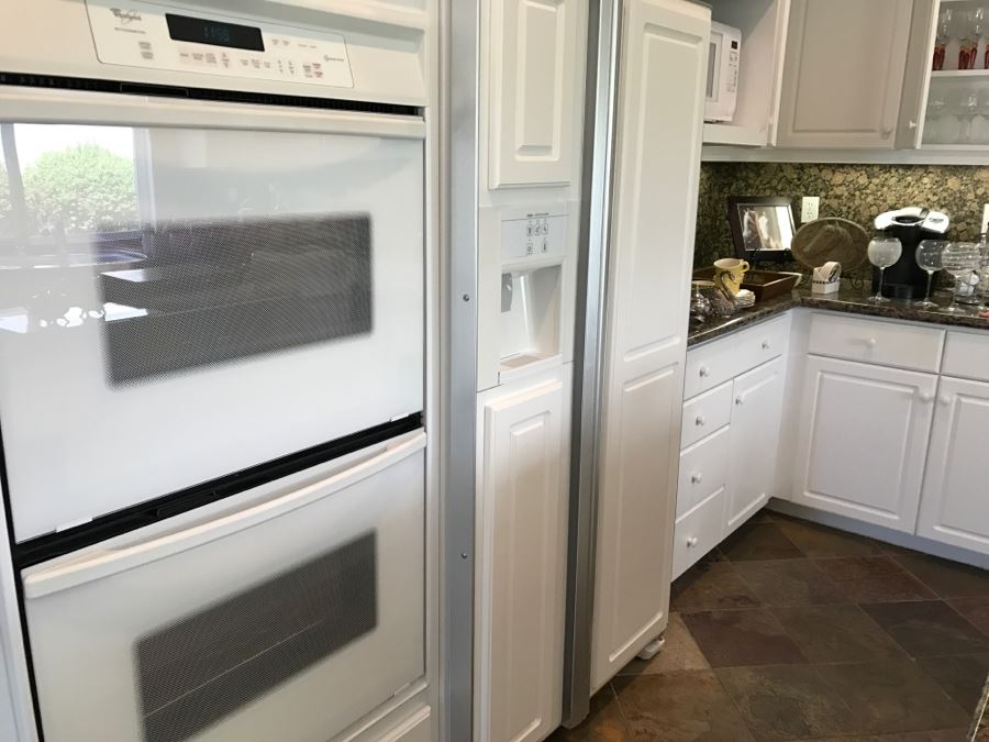 White JENN-AIR Refrigerator With Wood Paneling Model No JCD2289AT 22.2 Cu Ft [Photo 7]