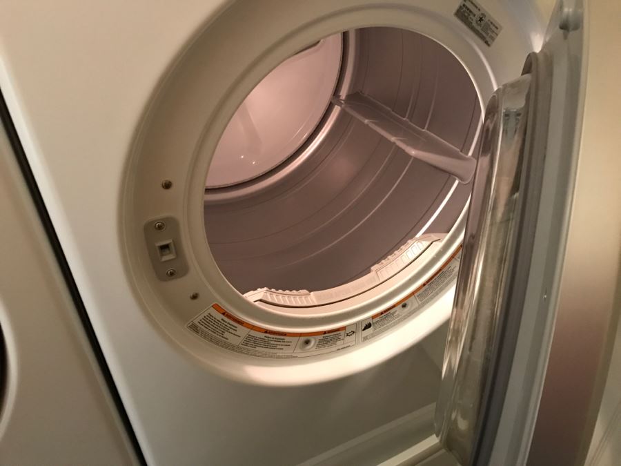 LG Gas Dryer DLG2526W Super Capacity Quiet Operation Like New