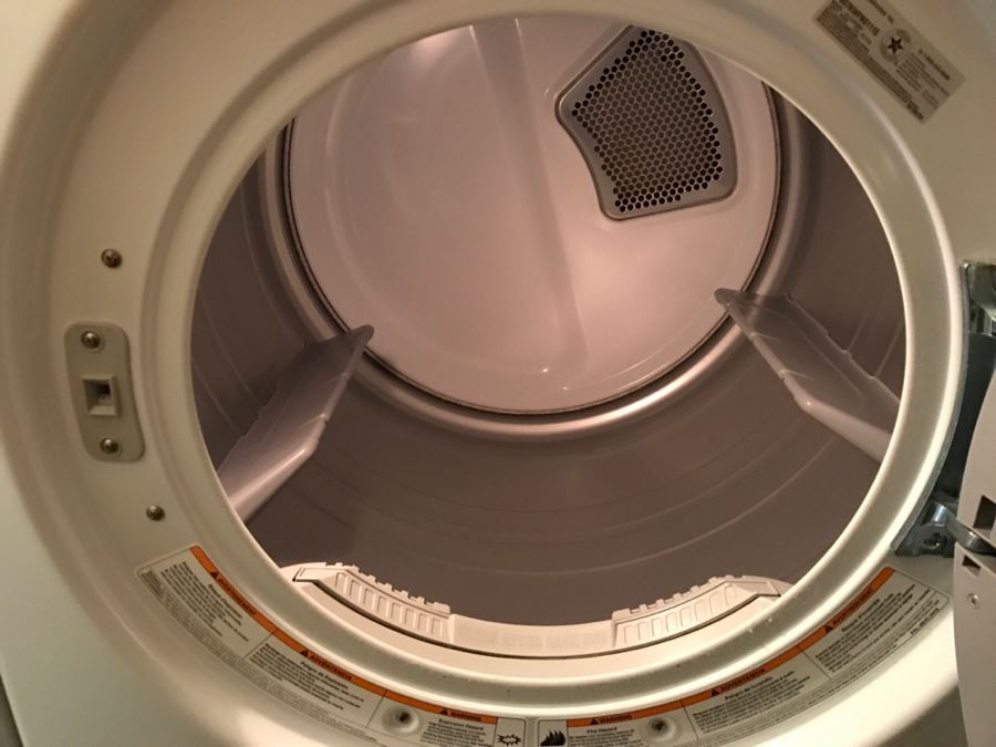 LG Gas Dryer DLG2526W Super Capacity Quiet Operation Like New