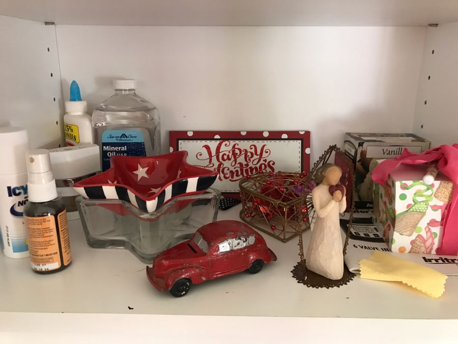 Home Decor, Candle, Towel Lot - See Photos [Photo 2]