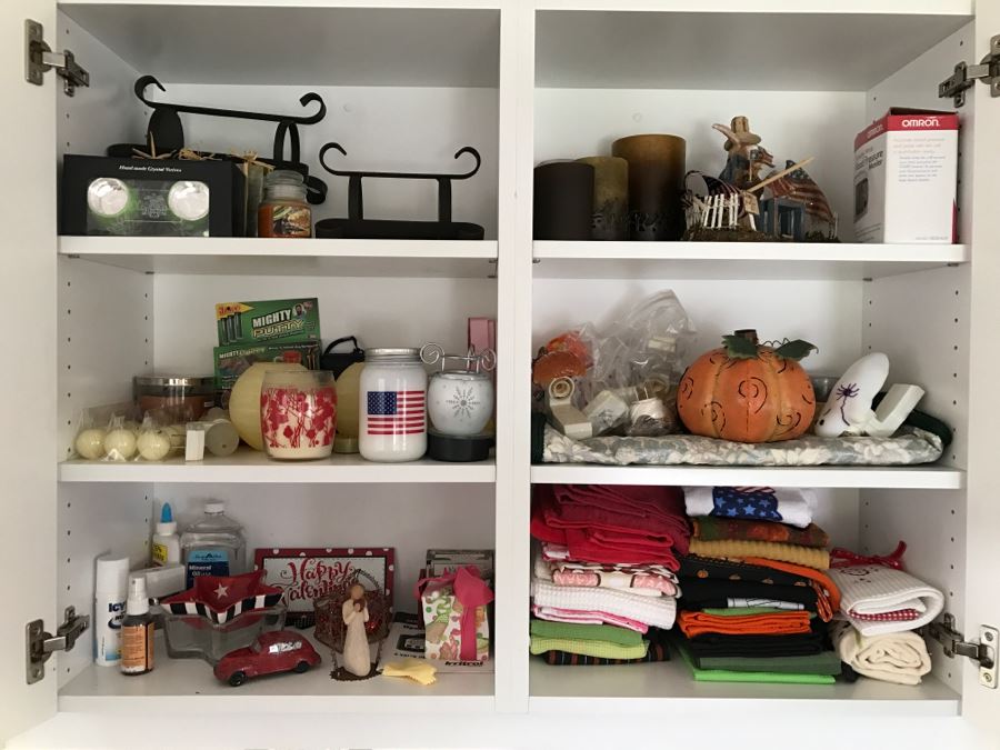 Home Decor, Candle, Towel Lot - See Photos [Photo 1]