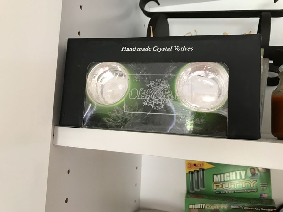 Home Decor, Candle, Towel Lot - See Photos [Photo 9]