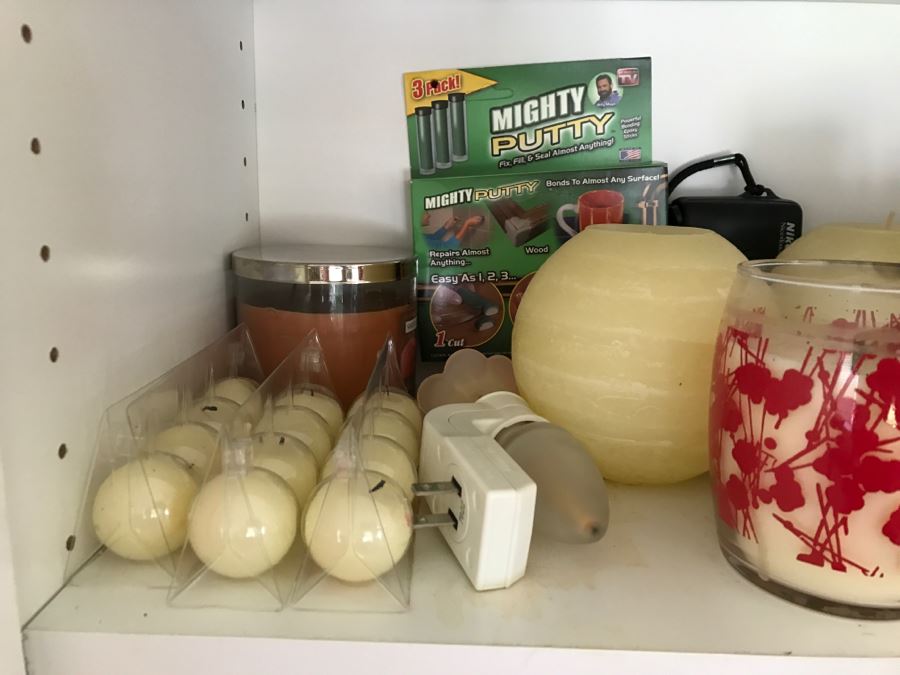 Home Decor, Candle, Towel Lot - See Photos [Photo 8]