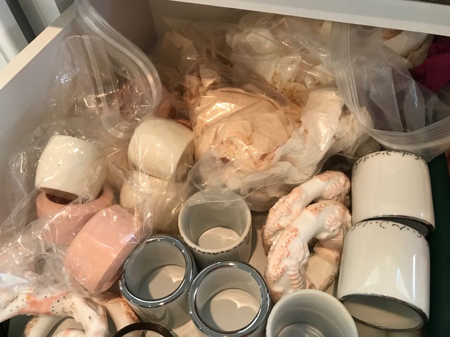 Various Napkin Rings And Candles [Photo 9]