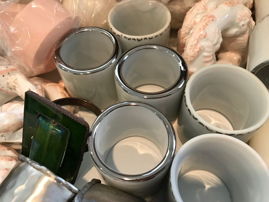 Various Napkin Rings And Candles [Photo 10]