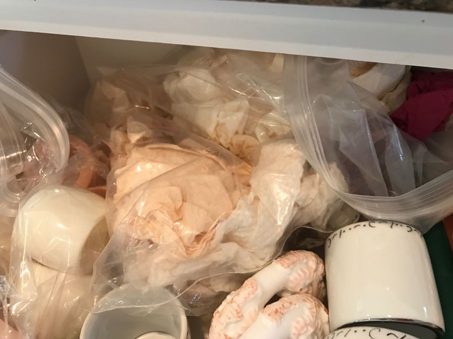 Various Napkin Rings And Candles [Photo 11]