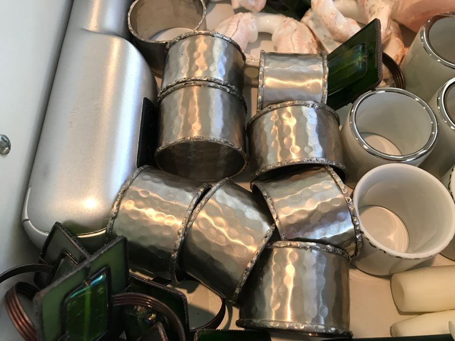 Various Napkin Rings And Candles [Photo 5]