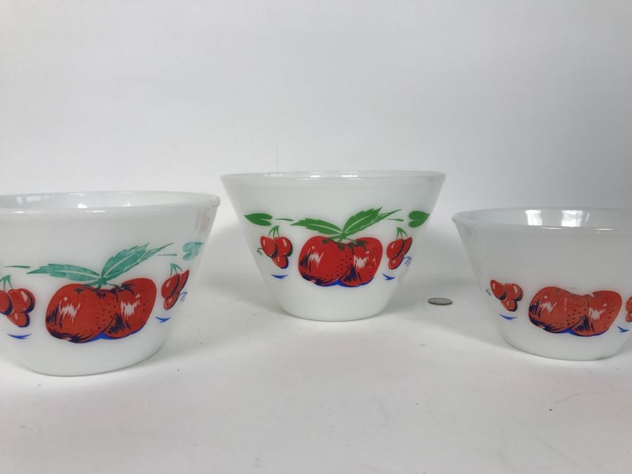 Vintage 1950's Set Of (3) Fire King Nesting Bowls Apples And Cherries