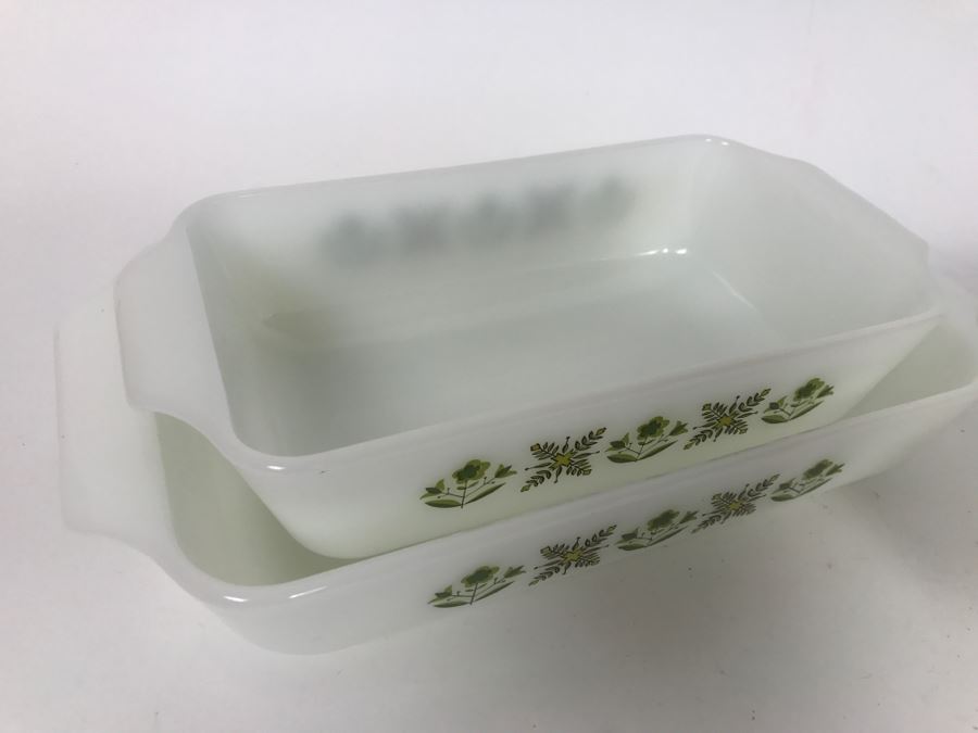Vintage Anchor Hocking Fire King Covered Casserole Dish And (2) Handled Dishes [Photo 6]