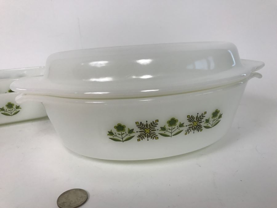 Vintage Anchor Hocking Fire King Covered Casserole Dish And (2) Handled Dishes [Photo 2]