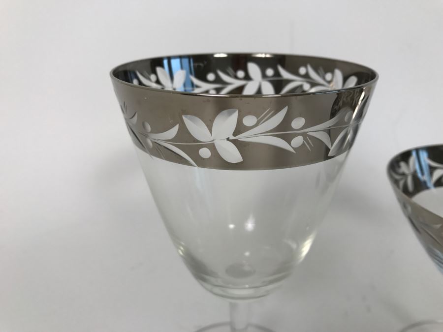 Elegant Set Of (22) Silver Rim Patterned Stemware Glasses [Photo 10]