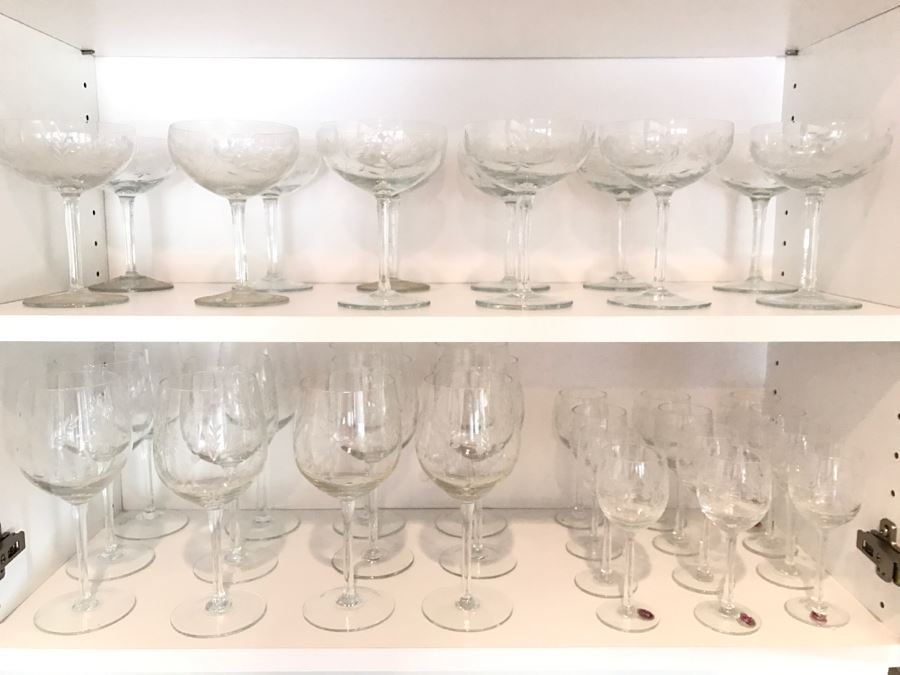 Set Of (36) Vintage Etched Glass Stemware Glasses Made In Roumania Romania Some Glasses With Original Labels [Photo 3]