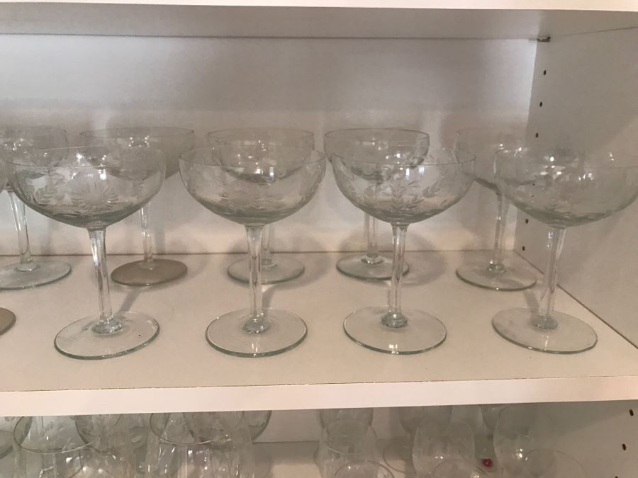 Set Of (36) Vintage Etched Glass Stemware Glasses Made In Roumania Romania Some Glasses With Original Labels [Photo 14]