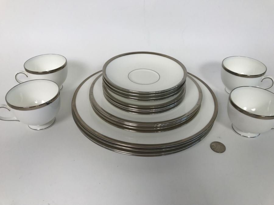 Elegant WEDGWOOD Bone China England Service For (4) Plates, Cups And Saucers Silver Rim [Photo 3]