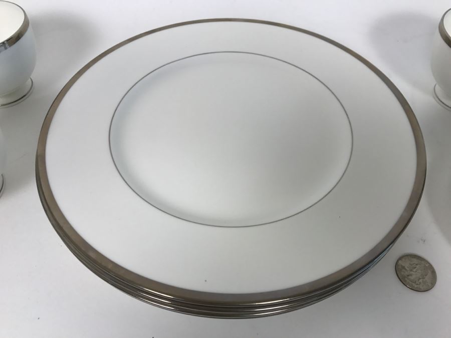 Elegant WEDGWOOD Bone China England Service For (4) Plates, Cups And Saucers Silver Rim [Photo 9]