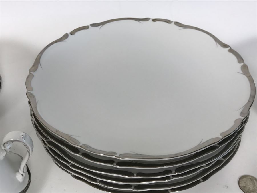 Large Starlight Fine China Set From Japan Silver Rim [Photo 17]