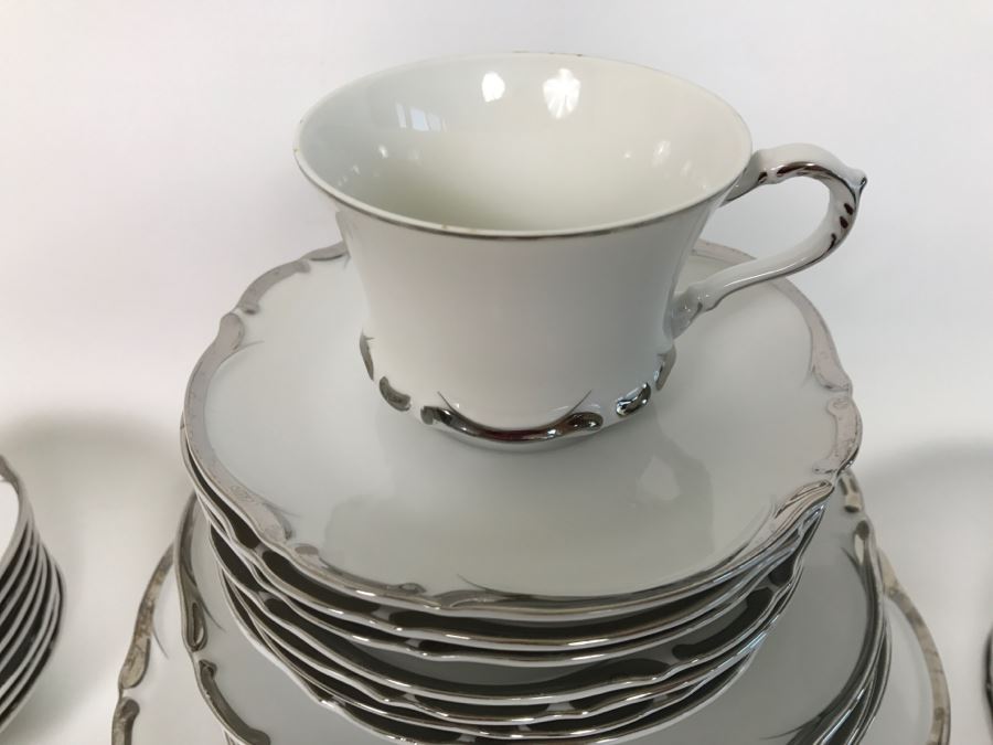 Large Starlight Fine China Set From Japan Silver Rim [Photo 10]