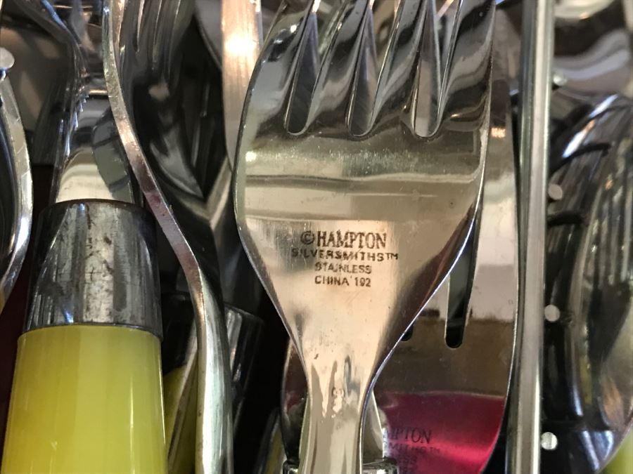 Stainless Steel Flatware With Storage Basket [Photo 6]