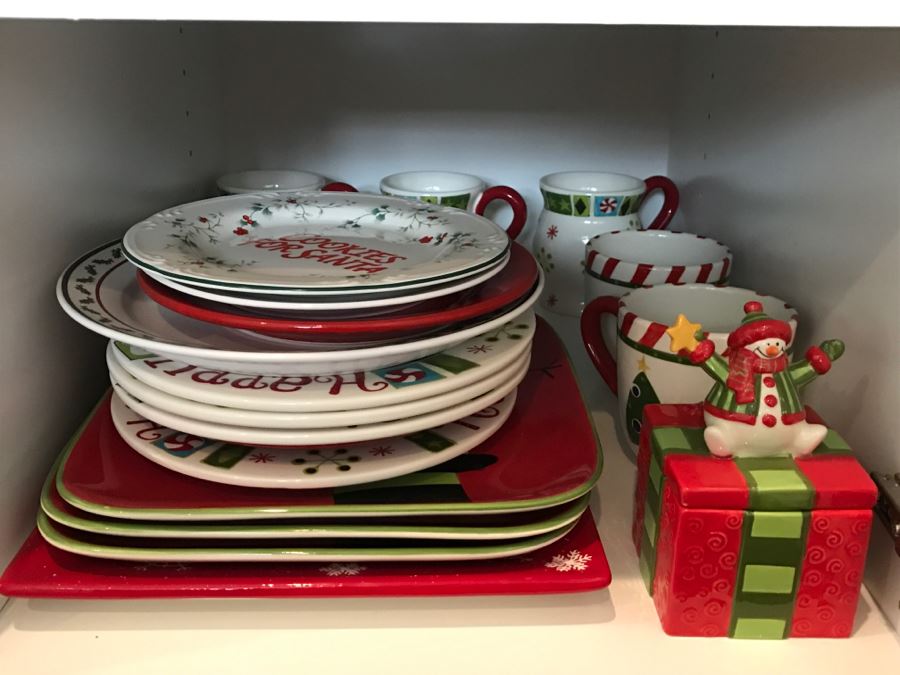 Various Holiday Themed Coffee Cups Mugs, Plates And Bowls [Photo 6]