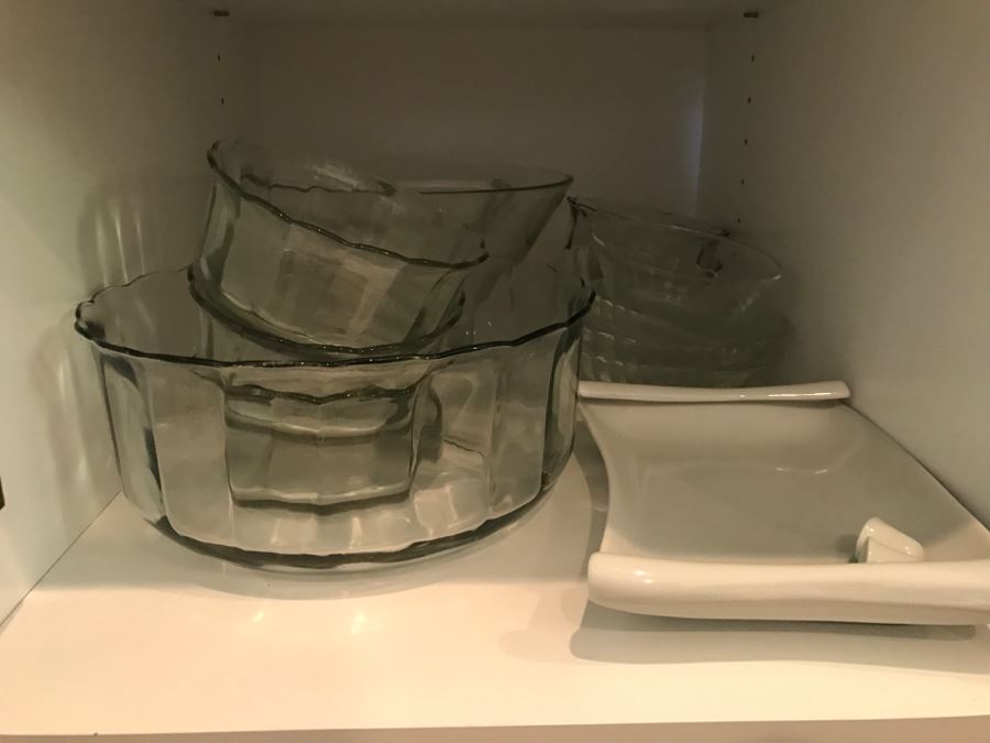 Kitchen Cupboard Lot With Various Glass Bowls, Ewer Pitcher - See Photos [Photo 7]