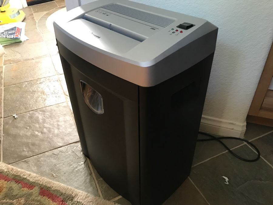 Fellowes Paper Shredder Model DM8C