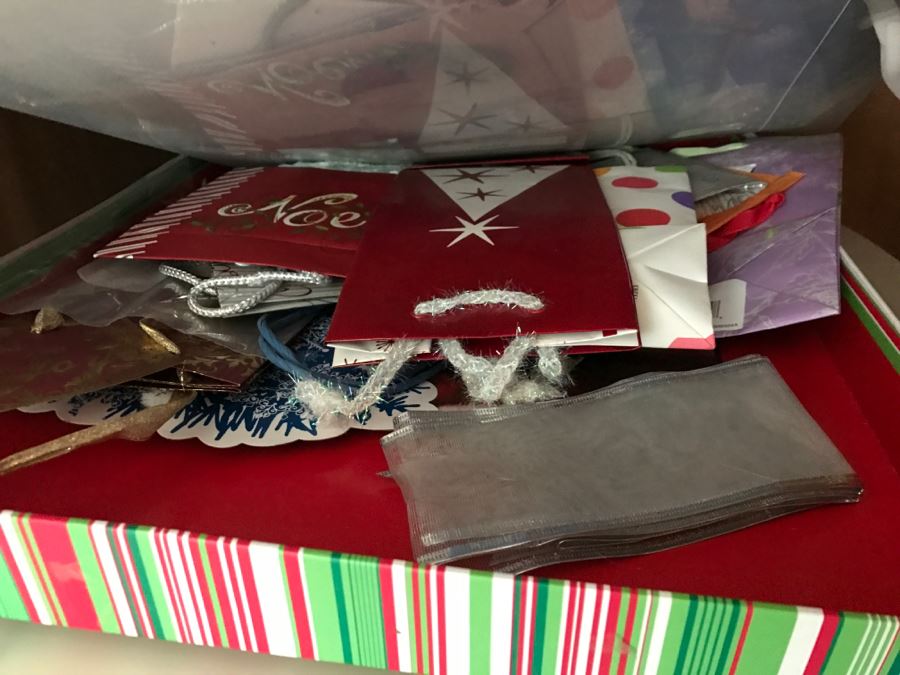 Lot Of Gift Bags And Wrapping Supplies [Photo 4]