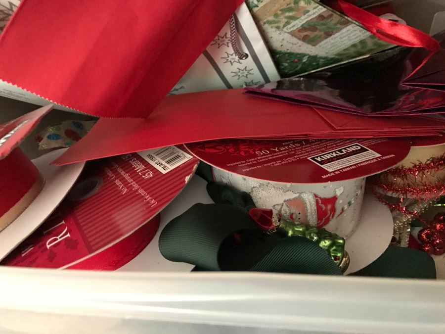 Lot Of Gift Bags And Wrapping Supplies [Photo 6]