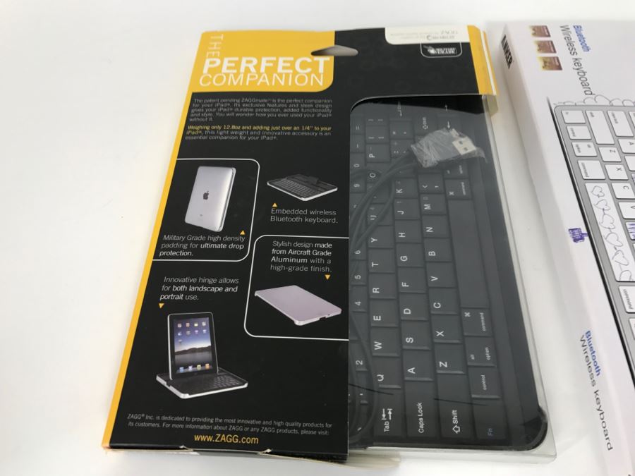 Pair Of Keyboards For Apple IPads [Photo 2]