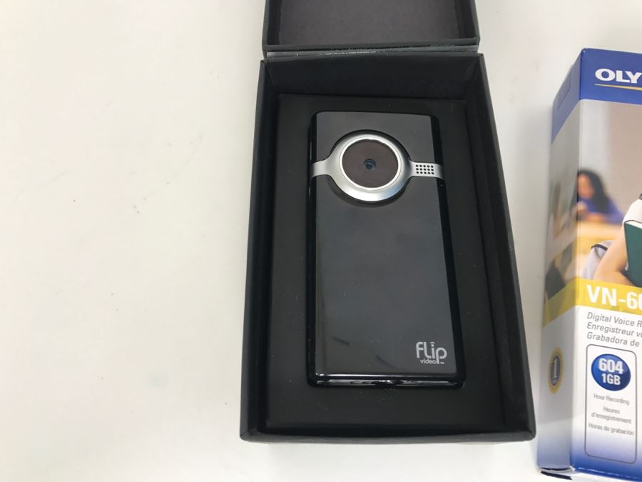 Olympus Digital Voice Recorder, Flip Video Mino And Hands-Free ToothPik [Photo 7]