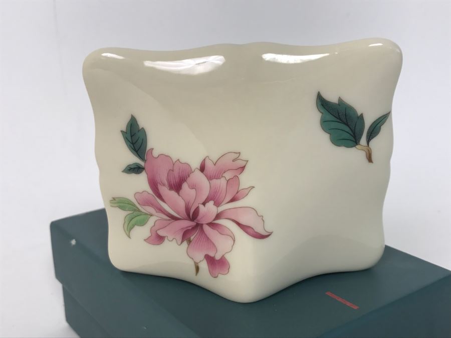 LENOX Manor Clock [Photo 4]