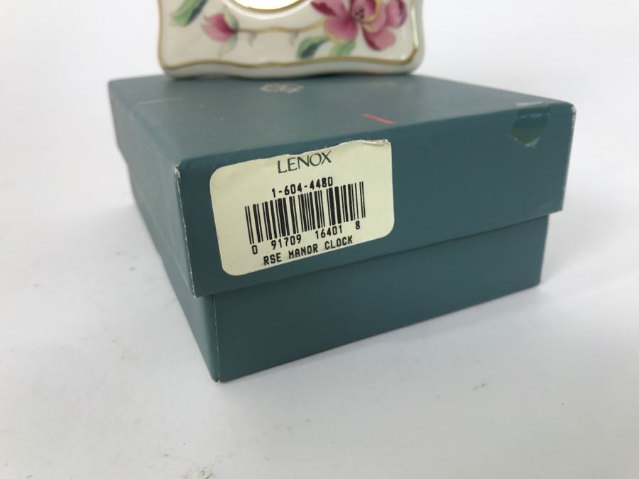 LENOX Manor Clock [Photo 2]