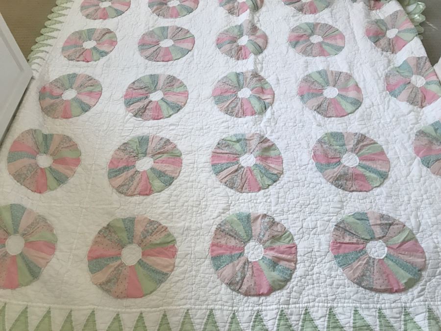 Vintage Handmade Quilt [Photo 2]