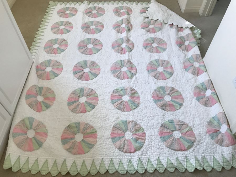 Vintage Handmade Quilt [Photo 1]