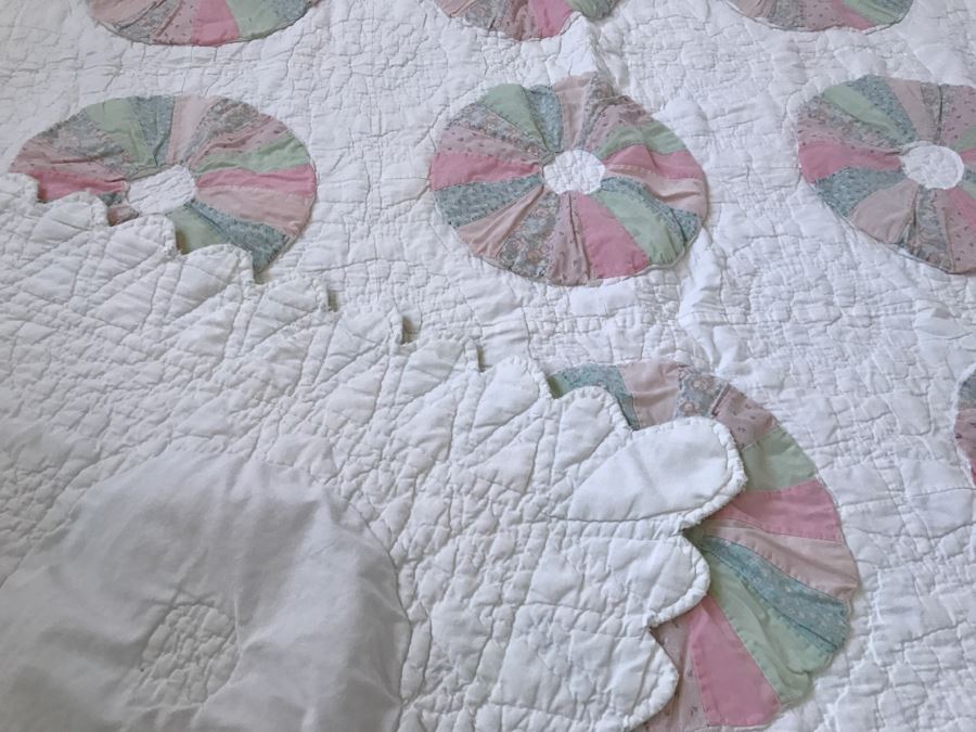 Vintage Handmade Quilt [Photo 5]