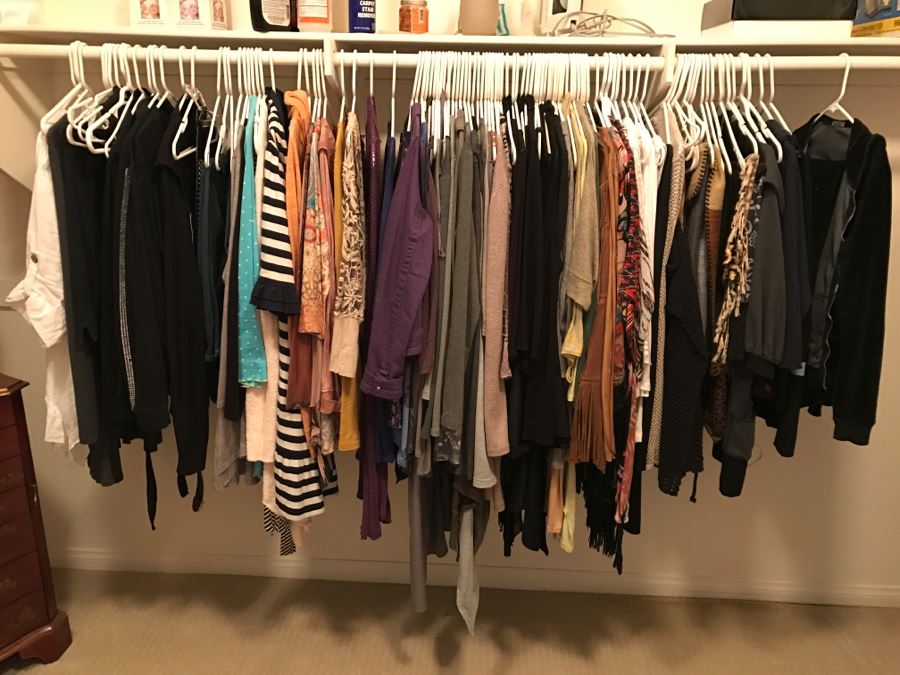 Closet Rack Of Ladies Clothes Shirts, Scarves, Jackets, Jeans Size L 14 - See Photos [Photo 1]