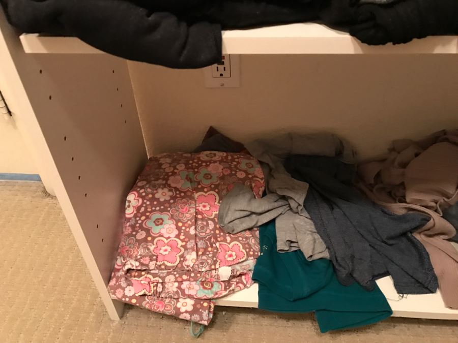 4 Shelves Stacked With Mainly Ladies Shirts Dozens Of Michael Stars Shirts Tees Of Various Colors Size L - See Photos [Photo 11]