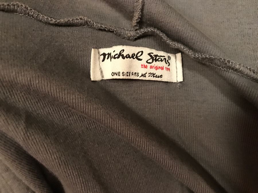 4 Shelves Stacked With Mainly Ladies Shirts Dozens Of Michael Stars Shirts Tees Of Various Colors Size L - See Photos [Photo 14]