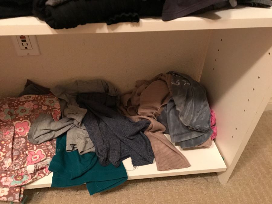 4 Shelves Stacked With Mainly Ladies Shirts Dozens Of Michael Stars Shirts Tees Of Various Colors Size L - See Photos [Photo 12]